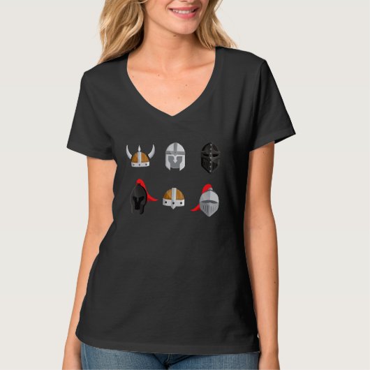 中世の騎士のヘルメットと鎧の種類(中期) Tシャツ (正面)