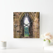 中世のChepstow Castle Monmoutshire，ウェールズ，英国 スクエア壁時計 (ホーム)