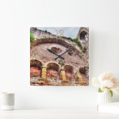 中世のChepstow Castle Monmoutshire，ウェールズ，英国 スクエア壁時計 (ホーム)