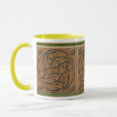 中世ゴシック様式螺線形の三重のパネル マグカップ (左)