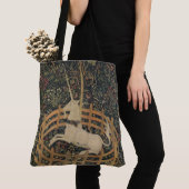 中世タペストリーの監獄の一角獣 トートバッグ (クローズアップ)