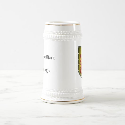 中世赤いライオンのフェイクな金属の盾 ビールジョッキ (中央)