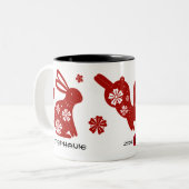 中国のうさぎ年 |カスタム年と名前 ツートーンマグカップ (正面左)