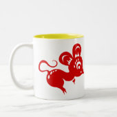 中国のな占星術のラットのイラストレーション ツートーンマグカップ (左)