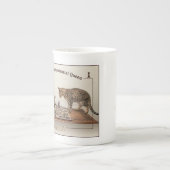 中国のマグのチェスを遊んでいる猫 ボーンチャイナマグカップ (正面)