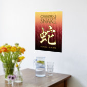 中国の十二支干支のヘビのシンボル 赤金 箔ポスター (レイダウン (キッチン))