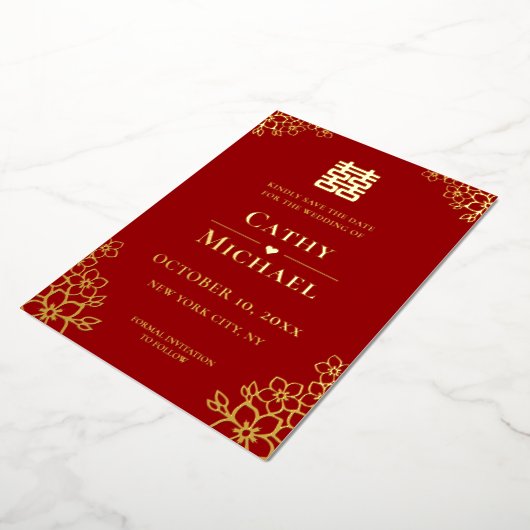 中国の赤い花の結婚式 Save the Date 箔招待状 (回転した状態)