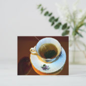 中国製のティーカップで紅茶を楽しむフォトグラフィー ポストカード (スタンド正面)