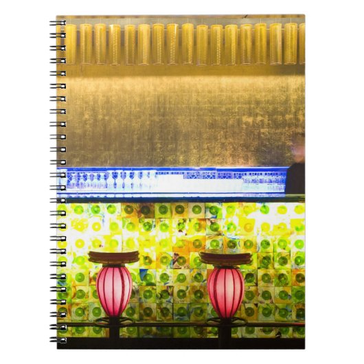 中国、上海。バーインザシンティアンディバー2 ノートブック (正面)