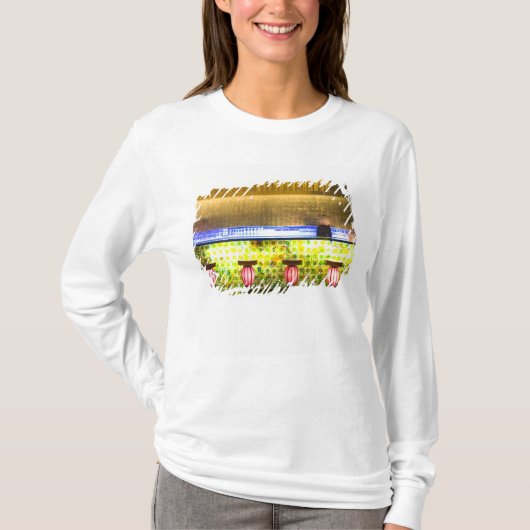 中国、上海。バーインザシンティアンディバー2 Tシャツ (正面)