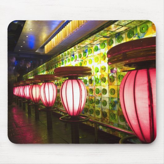 中国、上海。バーインザシンティアンディバー マウスパッド (正面)