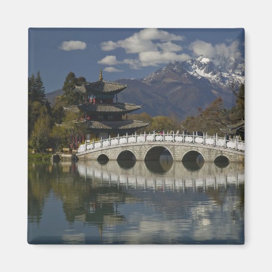中国、雲南省、麗江市。麗江古城 マグネット (正面)