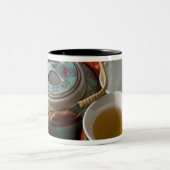 中国、香港。テ伝統的中国のーポット& 3 ツートーンマグカップ (中央)