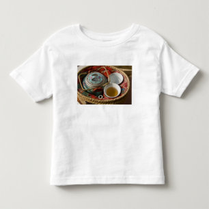 中国、香港。伝統的な中国の急須と3 トドラーTシャツ