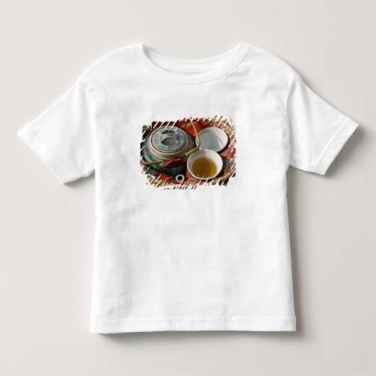 中国、香港。伝統的な中国茶の急須と3 トドラーTシャツ (正面)