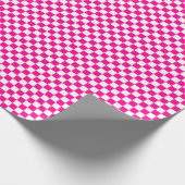 中型のショッキングピンクおよび白の点検の包装紙 ラッピングペーパー (角)