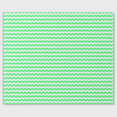 中型の薄緑および白の波の包装紙 ラッピングペーパー (フラット)