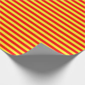 中型の赤くおよび黄色のストライプの包装紙 ラッピングペーパー (角)