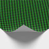 中型の黒いおよび緑の点検の包装紙 ラッピングペーパー (角)