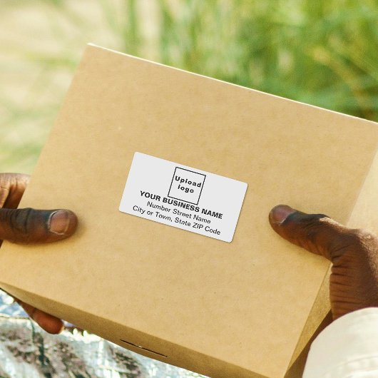 中央に配置されたビジネス向け白色出荷ラベル ラベル