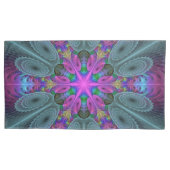 中央のマンダラカラフルルアートとピンクのマンダラ 枕カバー (正面)