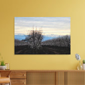 中央の谷の風景ブルーミングキャンバスプリント キャンバスプリント (インサイチュ (リビング))