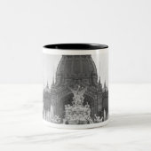 中央ドームおよび噴水の眺め ツートーンマグカップ (中央)