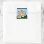 中央図書館の正面の壁モザイク スクエアシール (バッグ)