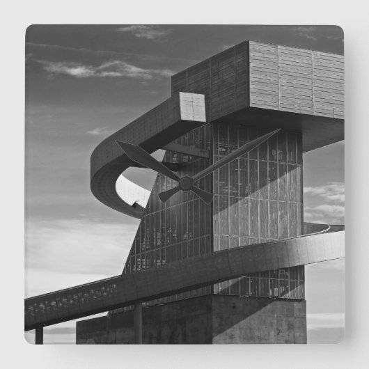 中央高等学校2017年 スクエア壁時計 (正面)