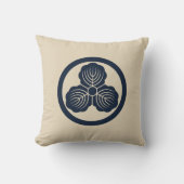 中岡日本の門クレストオーク葉深い海軍 クッション (正面)