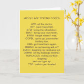 **中年メールや文字を打つ**丘の誕生日 カード (黄色い花)