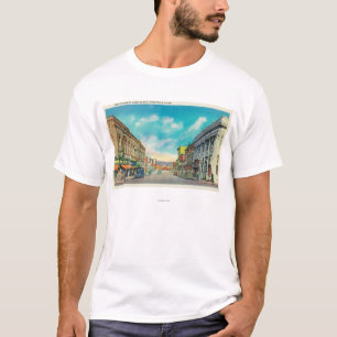 中心のStreetPocatelloからの東の眺め、ID Tシャツ