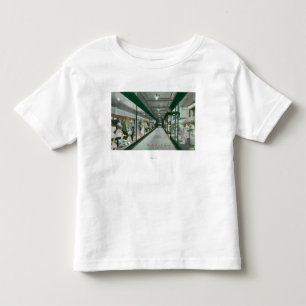 中心地のアーケードの内部の眺め トドラーTシャツ