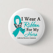 中毒の回復I衣服のリボンを私のヒーロー 缶バッジ (正面)