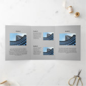 中程度のモノクロフラットバ飛んでいるード 三つ折りカード (内部)