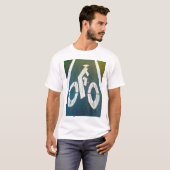 中華街のバイクの車線 Tシャツ (正面フル)
