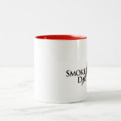 中赤と白い煙及び短剣のマグ ツートーンマグカップ (中央)