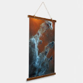 中赤外創造の柱。 吊り下げ型タペストリー (傾斜あり)