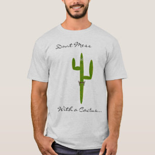 中間のサボテン Tシャツ