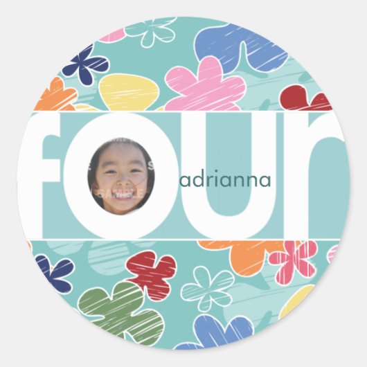 串に刺された花4th誕生日シール ラウンドシール (正面)