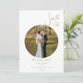丸い写真のミニマルな招待状 - 日付を保存しよう 招待状 (スタンド正面)