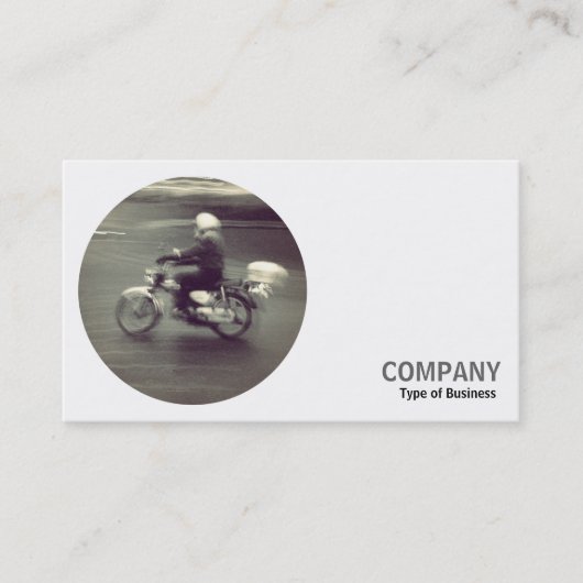 丸い写真 – バイクの移動 名刺 (正面)
