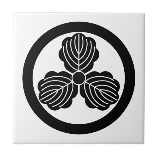 丸に三つ柏 タイル (正面)