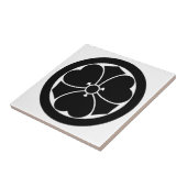 丸に剣酢漿草 タイル (側面)