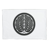 丸に抱き柏 枕カバー (正面)