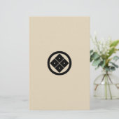 丸に隅立て四つ目 便箋 (スタンド正面)