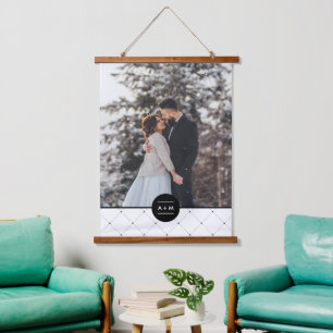 丸エレガント枠モノグラム写真 吊り下げ型タペストリー