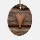 丸太小屋木の素朴で古いハート セラミックオーナメント (右)