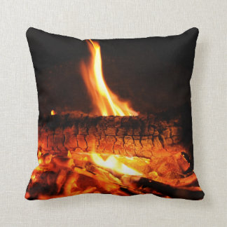 丸太火の枕 クッション