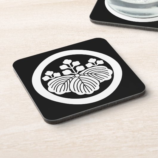 丸5&3開花の桐 コースター (左側)